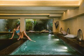 Athenaeum Eridanus Luxury Hotel