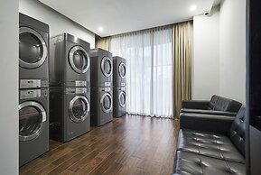 Luxcity Hotel & Apartment