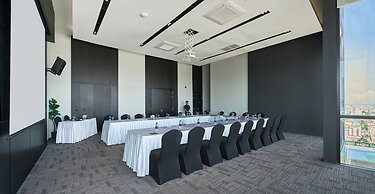 Luxcity Hotel & Apartment