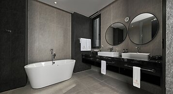 Luxcity Hotel & Apartment