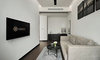 Luxcity Hotel & Apartment