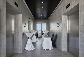 Luxcity Hotel & Apartment