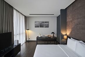 Luxcity Hotel & Apartment