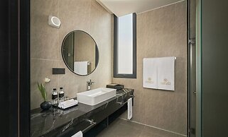 Luxcity Hotel & Apartment