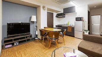 Senbonkita Terrace House