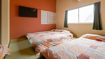 Senbonkita Terrace House