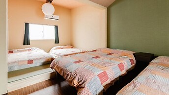 Senbonkita Terrace House