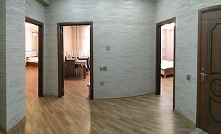 Bakuvi Tourist Apartment B038
