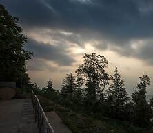 Vue Magique Resorts and Camps