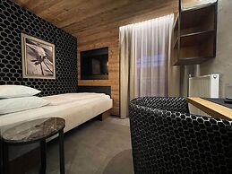Schindler Hotel