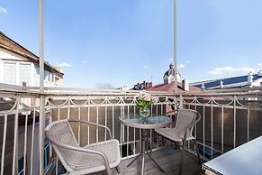 Balcony Apartment near Deribasovskaya