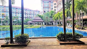 Bang Saray - Lake & Pool Views