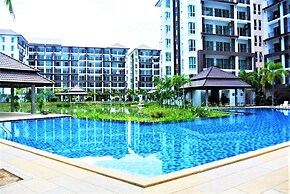 Bang Saray - Lake & Pool Views
