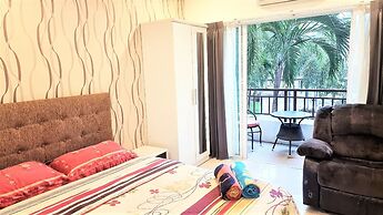 Bang Saray - Lake & Pool Views