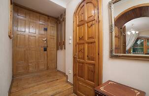 Apartment near Opera Theater