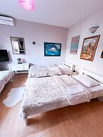 Apartments Aerodrom