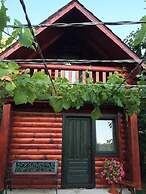 Holiday Homes & Bungalows Povija