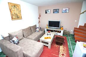 Holiday Homes & Bungalows Povija