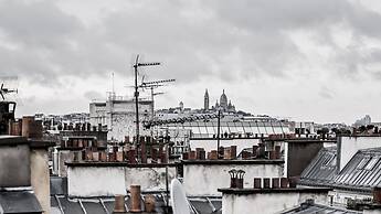 Monsieur George Hotel & Spa – Champs Elysées