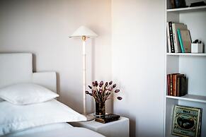 Monsieur George Hotel & Spa – Champs Elysées
