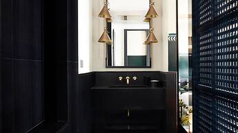 Monsieur George Hotel & Spa – Champs Elysées