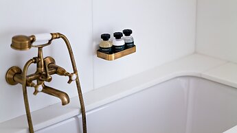 Monsieur George Hotel & Spa – Champs Elysées