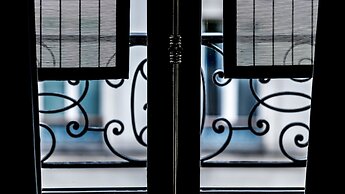 Monsieur George Hotel & Spa – Champs Elysées