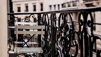 Monsieur George Hotel & Spa – Champs Elysées