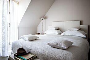 Monsieur George Hotel & Spa – Champs Elysées