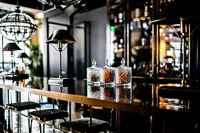 Monsieur George Hotel & Spa – Champs Elysées