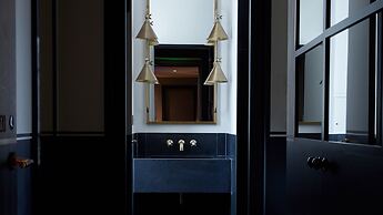 Monsieur George Hotel & Spa – Champs Elysées