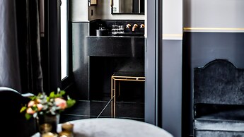 Monsieur George Hotel & Spa – Champs Elysées