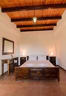 Traditional Apartments Madares