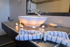 Traditional Apartments Madares