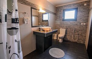 Traditional Apartments Madares