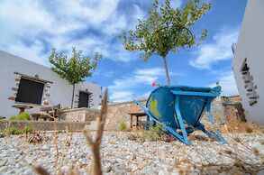 Traditional Apartments Madares