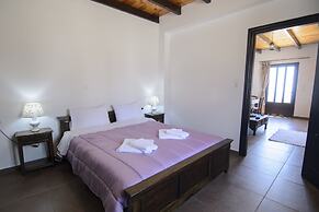 Traditional Apartments Madares