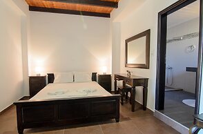 Traditional Apartments Madares