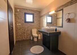 Traditional Apartments Madares