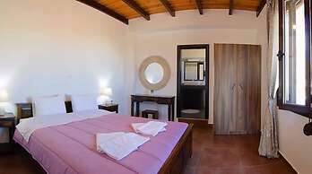 Traditional Apartments Madares