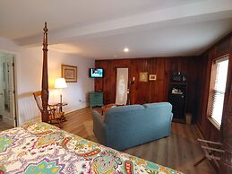 McKinley Edwards Inn