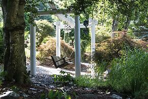 McKinley Edwards Inn