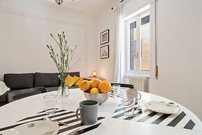 San Giovanni in Monte Apartment