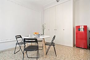 San Giovanni in Monte Apartment