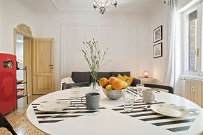 San Giovanni in Monte Apartment