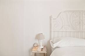 San Giovanni in Monte Apartment