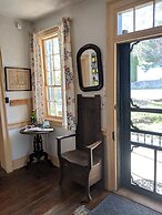 The Anderson Cottage Bed & Breakfast