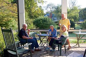 The Anderson Cottage Bed & Breakfast