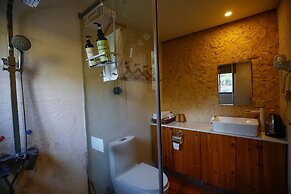 Nanjing Tulou Herongzhuang Inn