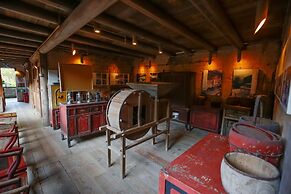 Nanjing Tulou Herongzhuang Inn